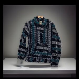 Women's Black and Teal Patterned Pullover